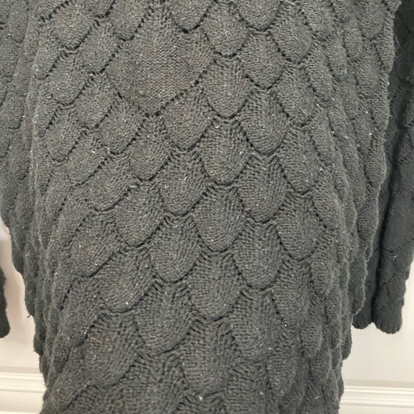 Alfred Sung Women’s Size Medium Black Crochet Style Sweater Scalloped Hem - Picture 3 of 8